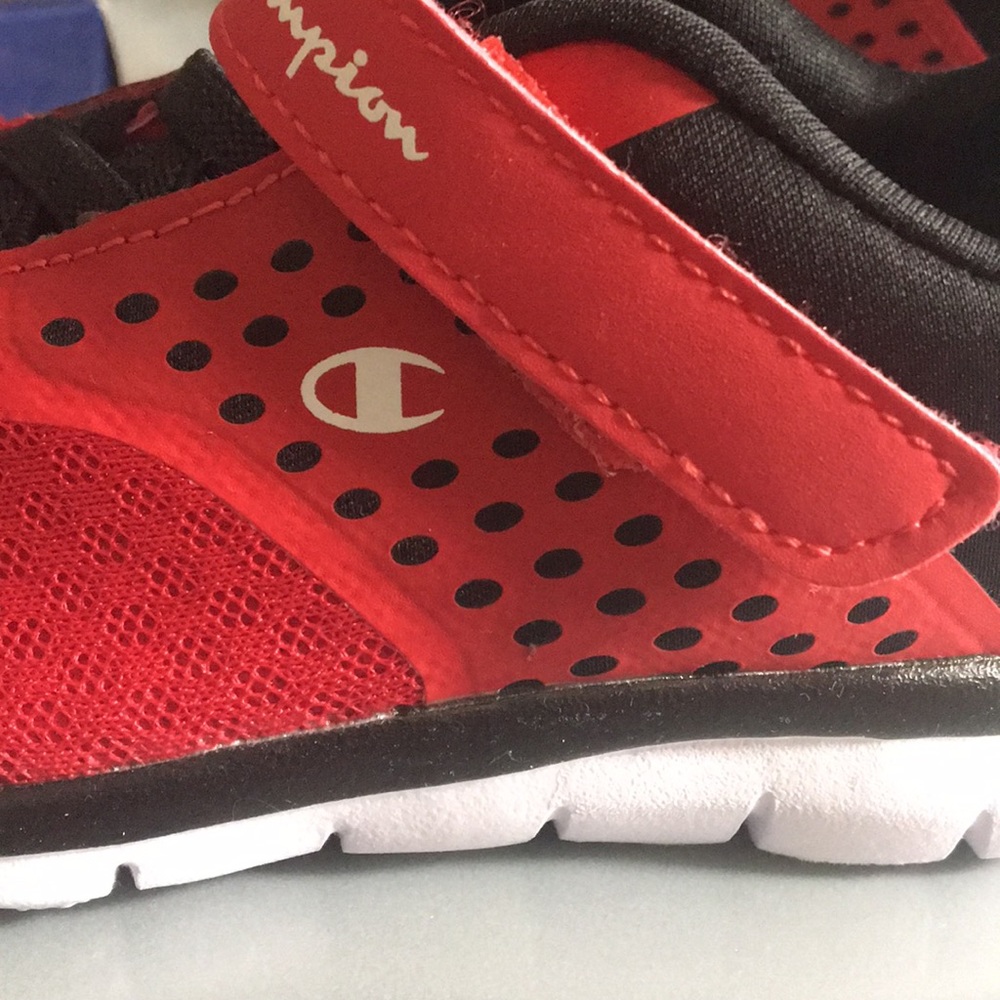 Champion toddler 7 shoes - Picture 2 of 4